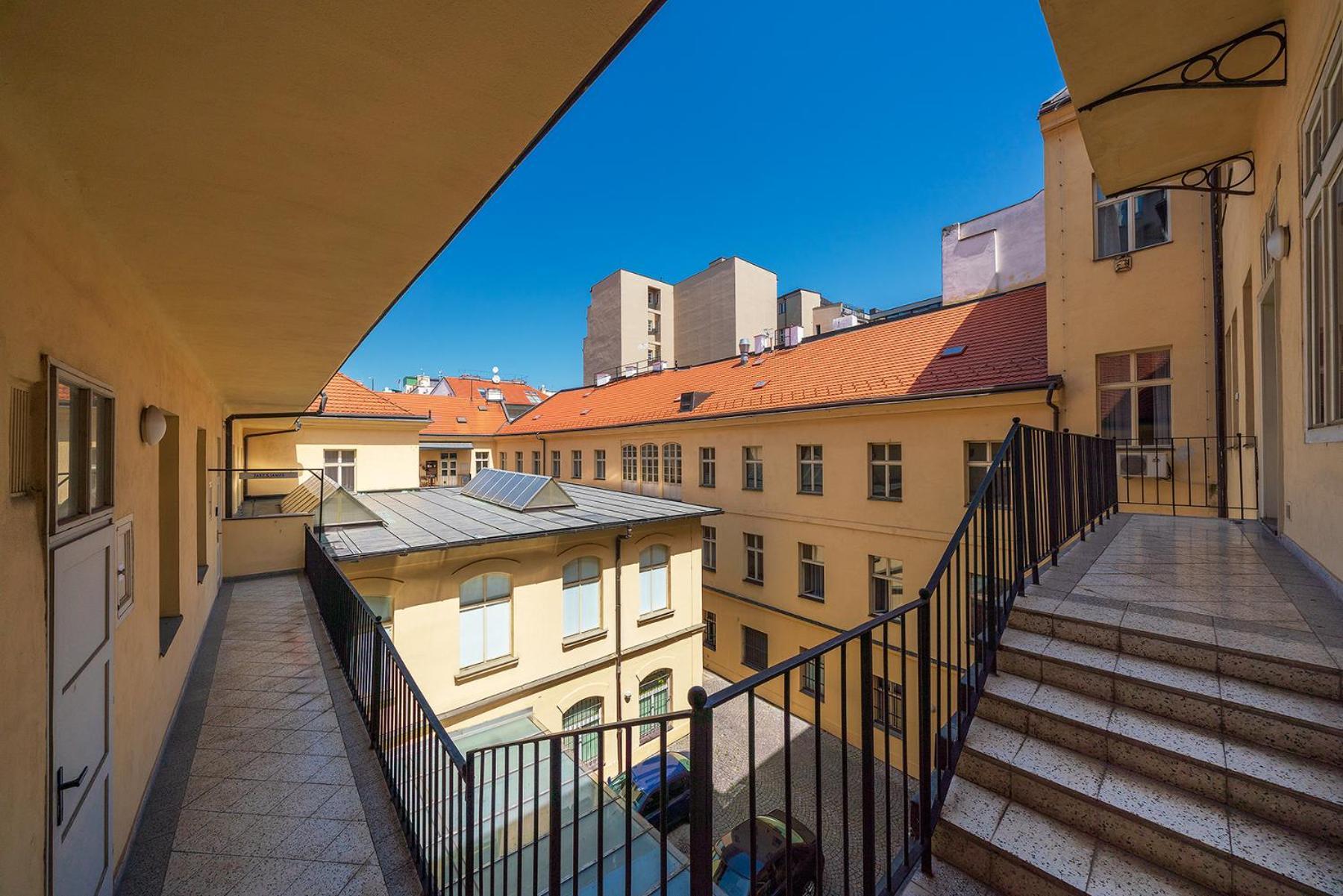 Quiet City Center Apartment In Hip & Foodie Area Praga Zewnętrze zdjęcie
